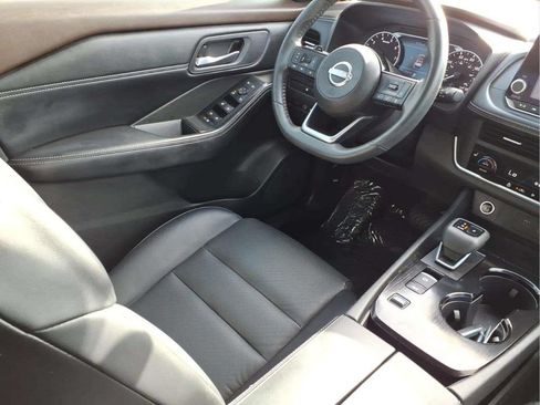 Used 2023 Nissan Rogue SV w/ SV Premium B Package FWD image 19