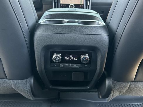New 2026 GMC Acadia AT4 w/ Luxury Package AWD/4WD image 21