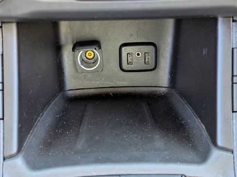 Used 2019 GMC Acadia SLE image 26