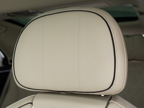 Used 2026 Bentley Flying Spur Plug-In Hybrid AWD/4WD image 17