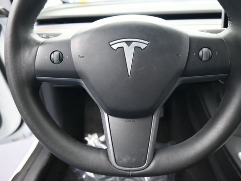 Used 2021 Tesla Model 3 Standard Range Plus image 26