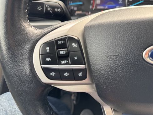 Used 2021 Ford Explorer XLT w/ Equipment Group 202A image 19