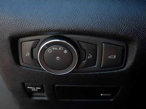 Used 2020 Lincoln Continental Reserve w/ Luxury Package FWD image 16