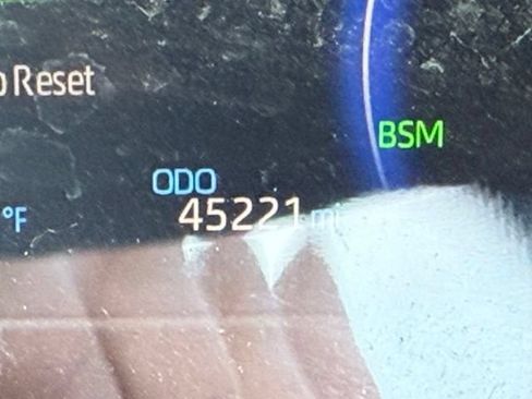 Used 2025 Toyota RAV4 LE AWD/4WD image 12