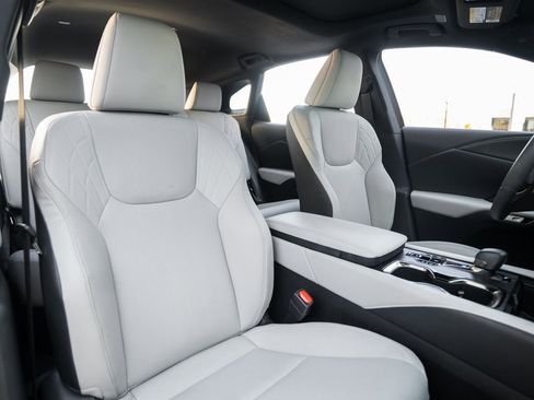 Used 2024 Lexus RX 350 Premium image 13