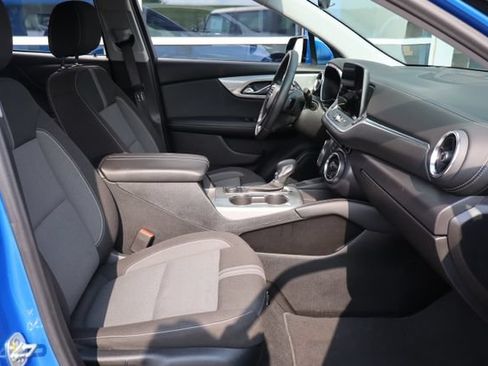 Used 2025 Chevrolet Blazer LT AWD/4WD image 35