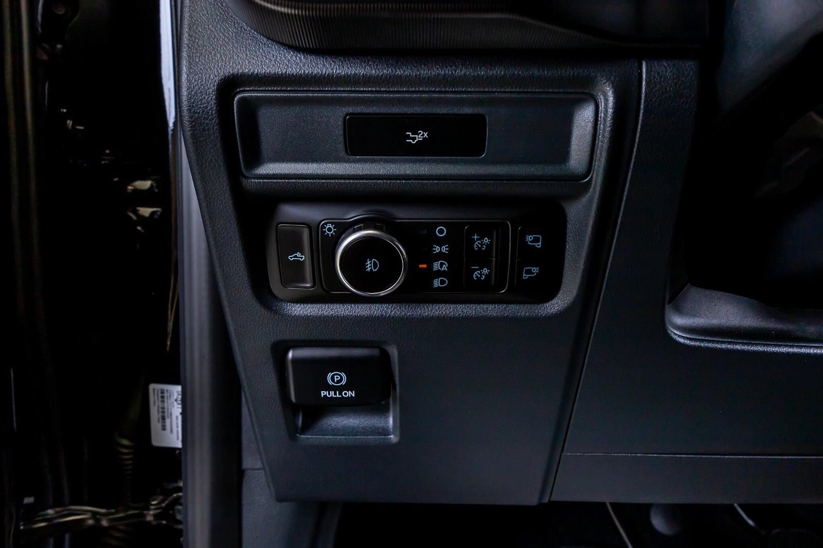 Used 2026 Ford F150 Lariat AWD/4WD image 19