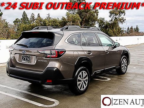 Used 2024 Subaru Outback Premium image 7