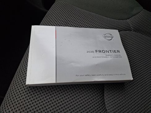 Used 2020 Nissan Frontier SV image 26