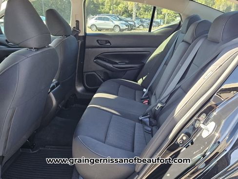 Used 2023 Nissan Altima 2.5 SV image 4