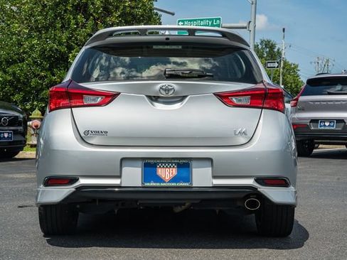 Used 2018 Toyota Corolla iM w/ All-Weather Mat Package FWD image 6