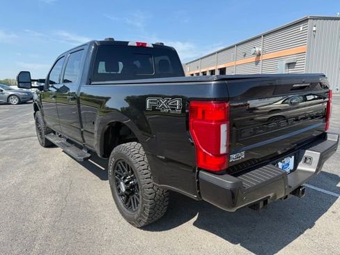 Used 2022 Ford F250 Lariat w/ Black Appearance Package image 4