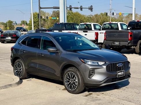 New 2026 Ford Escape SE FWD image 6