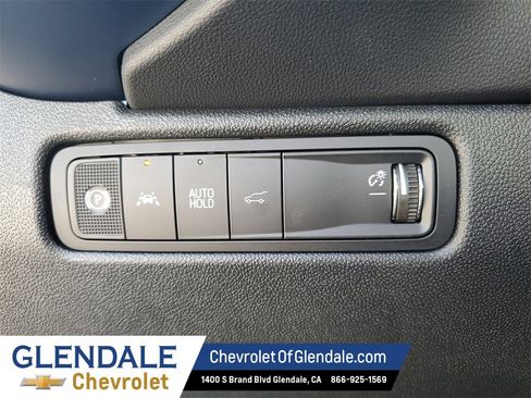 New 2026 Chevrolet Equinox EV LT w/ LPO, Blackout Package image 23