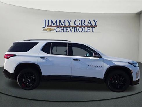 Used 2023 Chevrolet Traverse Premier w/ Redline Edition image 2