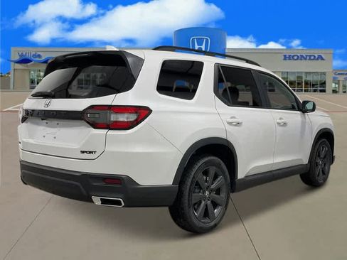 New 2025 Honda Pilot Sport image 7