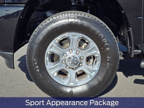 Used 2024 RAM 3500 Big Horn w/ Safety Group AWD/4WD image 9