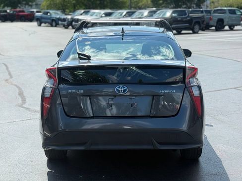 Used 2016 Toyota Prius Three Touring FWD image 6