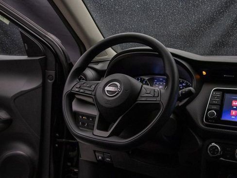 New 2025 Nissan Kicks Play S image 14