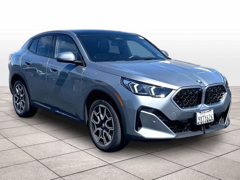 Used 2026 BMW X2 xDrive28i w/ Technology Package AWD/4WD image 3