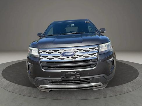 Used 2019 Ford Explorer XLT w/ Equipment Group 201A AWD/4WD image 2