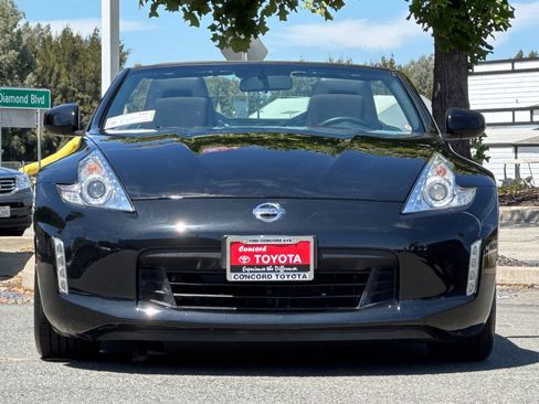 Used 2014 Nissan 370Z Roadster RWD image 6