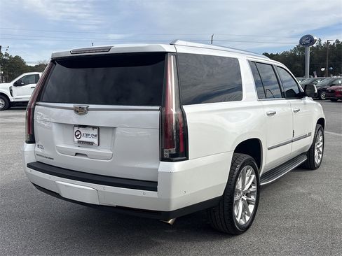 Used 2019 Cadillac Escalade ESV Luxury image 5