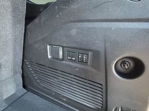 Used 2021 Chevrolet Tahoe RST w/ Luxury Package image 39