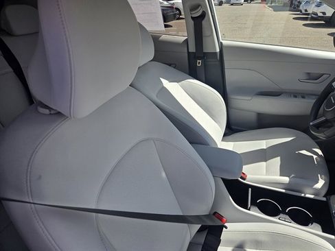 Used 2024 Hyundai Kona SEL image 8