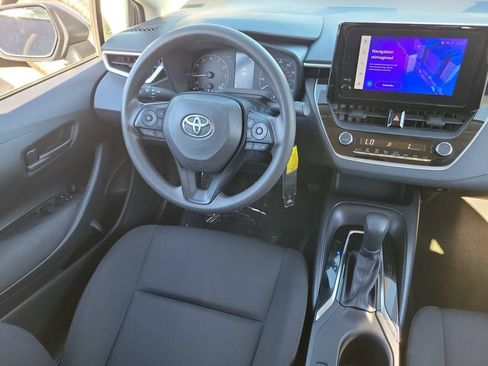 Used 2024 Toyota Corolla LE FWD image 11