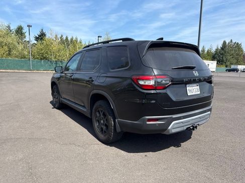 Used 2023 Honda Pilot TrailSport image 5