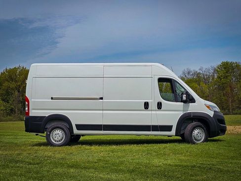 New 2026 RAM ProMaster 2500 FWD image 2