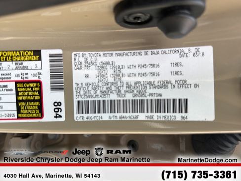 Used 2018 Toyota Tacoma SR5 w/ Four Season Floor Mat Package image 14