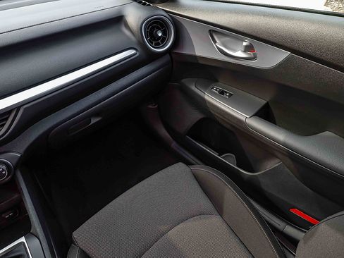 Certified 2023 Kia Forte LXS image 18