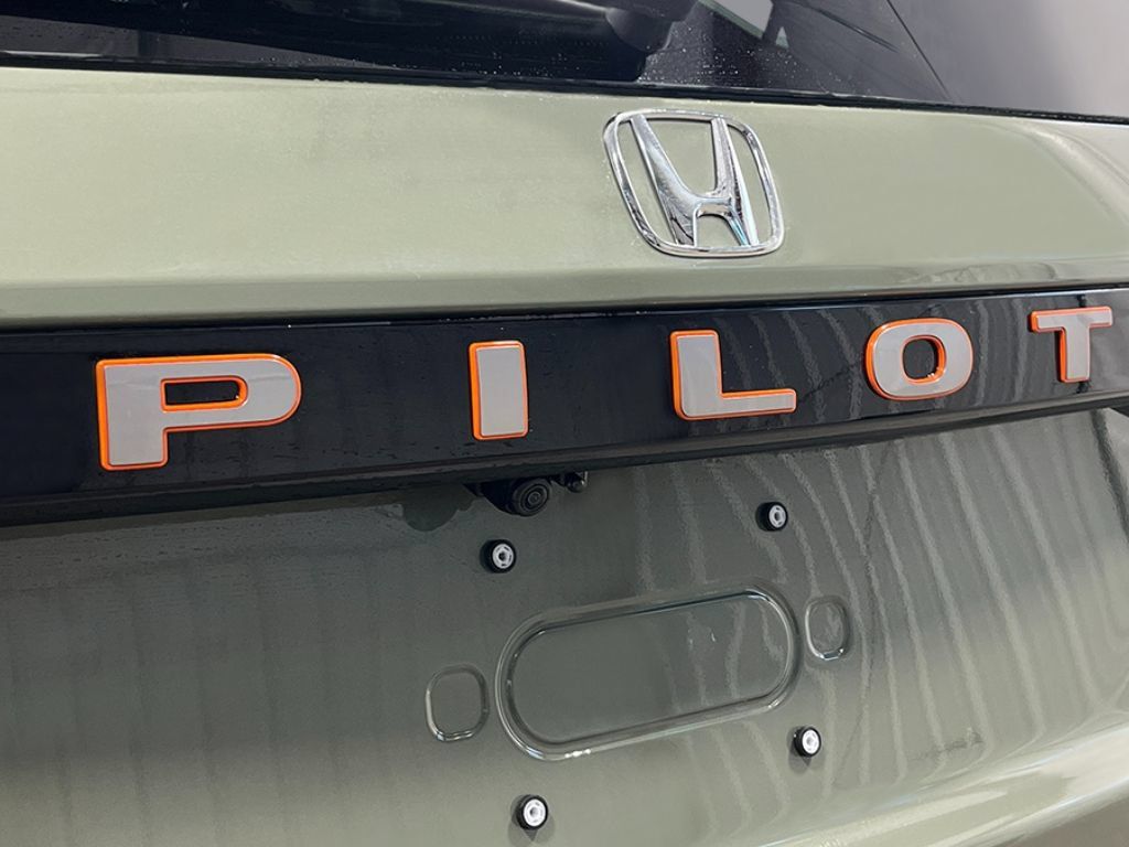 New 2026 Honda Pilot TrailSport image 9
