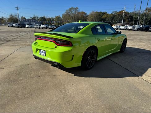 Used 2023 Dodge Charger Scat Pack w/ Navigation & Travel Group image 5