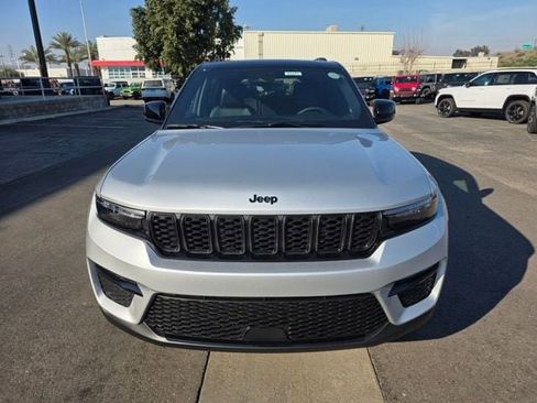New 2025 Jeep Grand Cherokee Limited image 2