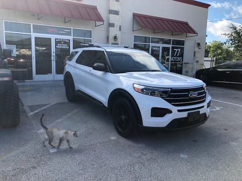 Used 2020 Ford Explorer XLT RWD image 13