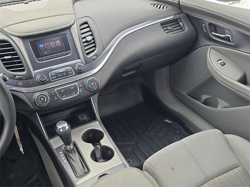 Used 2017 Chevrolet Impala LS image 30