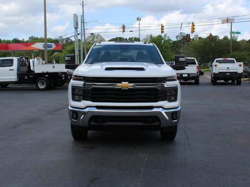 Used 2024 Chevrolet Silverado 2500 LT w/ Safety Package image 9
