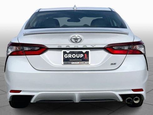 Used 2023 Toyota Camry SE image 5