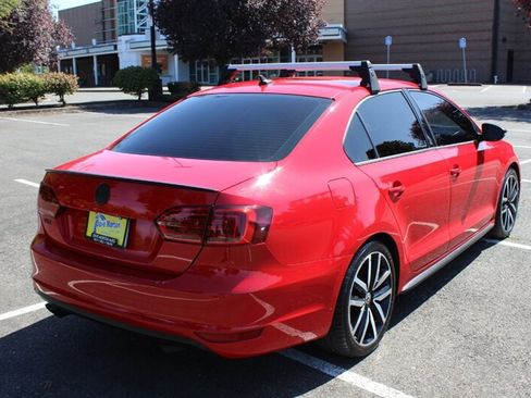 Used 2014 Volkswagen Jetta GLI Autobahn FWD image 4