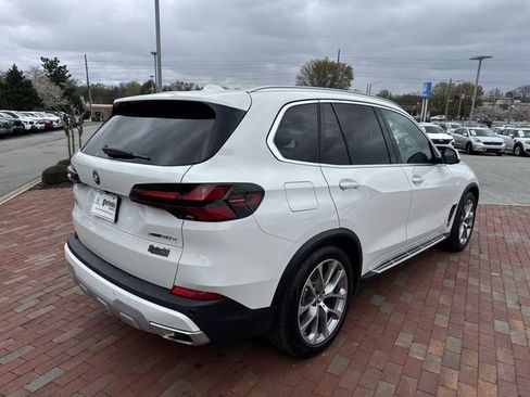 Used 2025 BMW X5 xDrive50e AWD/4WD image 36