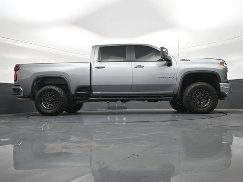 Used 2025 Chevrolet Silverado 2500 LT AWD/4WD image 33