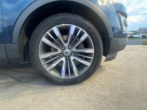 Used 2017 Ford Explorer Platinum AWD/4WD image 33