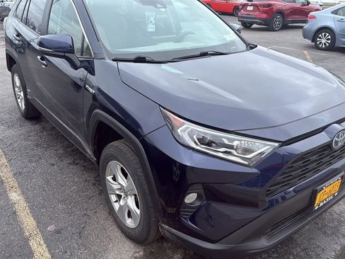Used 2021 Toyota RAV4 XLE w/ XLE Grade Weather Package image 2