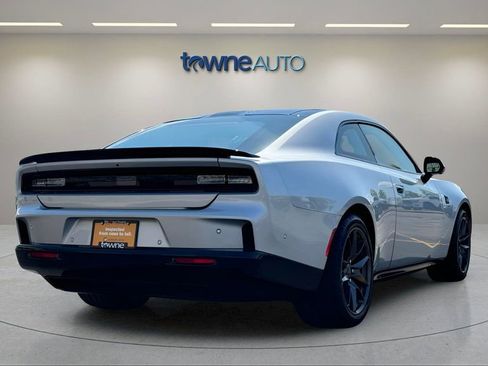 Used 2024 Dodge Charger Daytona Scat Pack w/ Plus Group AWD/4WD image 5