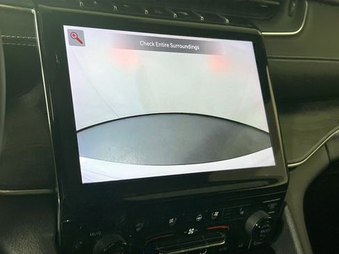 Used 2023 Jeep Grand Cherokee Overland w/ Luxury Tech Group IV image 14