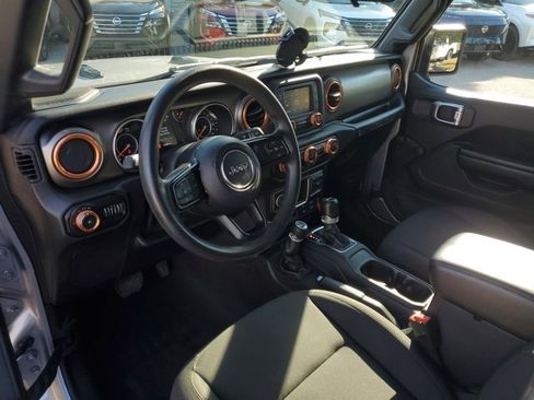 Used 2018 Jeep Wrangler Unlimited Sport image 28