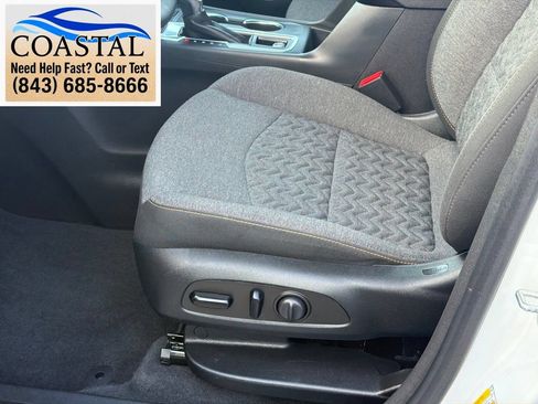 Used 2024 Chevrolet Equinox LT AWD/4WD image 5
